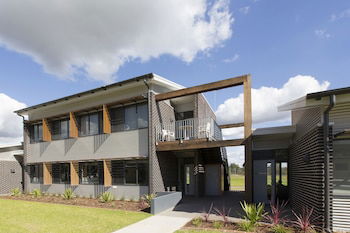 Western Sydney University Village Hawkesbury - Surfers Gold Coast 1