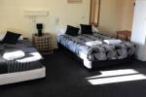 Burdekin Motor Inn - Surfers Gold Coast 0