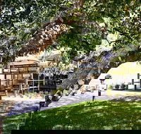 Cardinia Park Hotel - Surfers Gold Coast