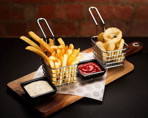 Chumley Warners Traditional British Fish & Chips - Surfers Gold Coast 5