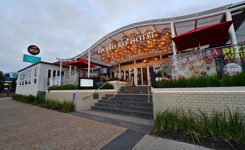 Apollo Bay Hotel - Surfers Gold Coast 0