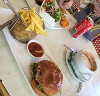 Supreme Bar and Restaurant - Surfers Gold Coast