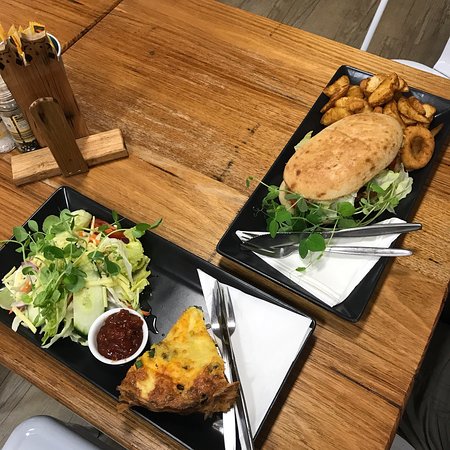 Two Little Owls Cafe - Surfers Gold Coast 0