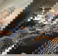 Kings Park Tavern - Surfers Gold Coast