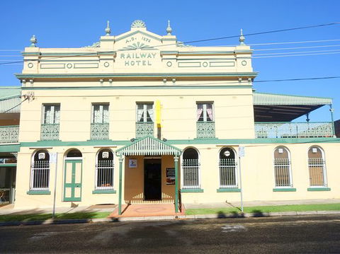 Railway Hotel Armidale & 1879 Bistro - Surfers Gold Coast 0
