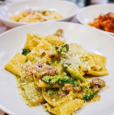 La Favola - Surfers Gold Coast 0