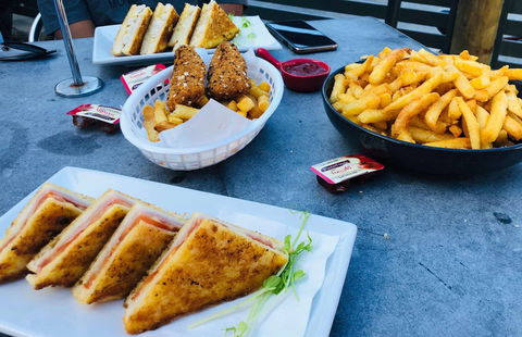 Offshore Cafe & Restaurant - Surfers Gold Coast 0