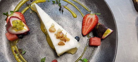 Gip's Restaurant - Surfers Gold Coast 1