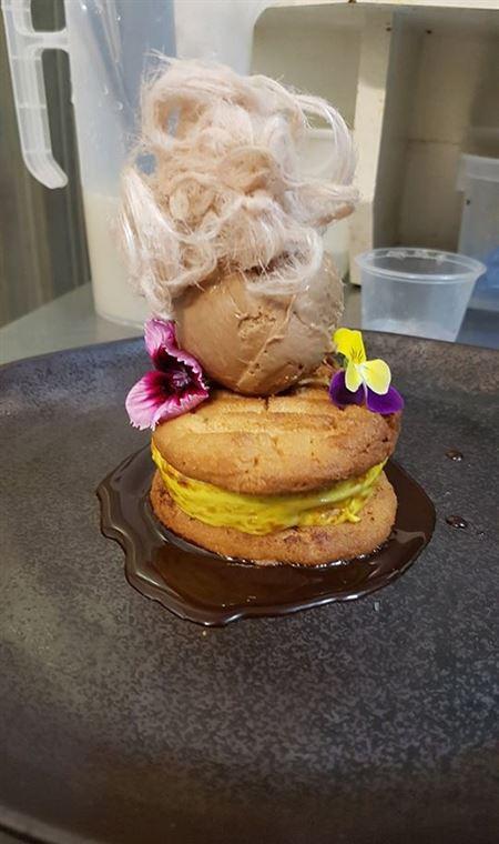 Gip's Restaurant - Surfers Gold Coast 4