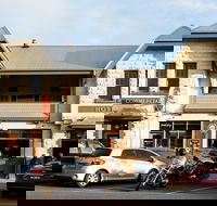 Yarragon Hotel - Surfers Gold Coast