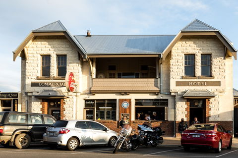 Yarragon Hotel - Surfers Gold Coast 0