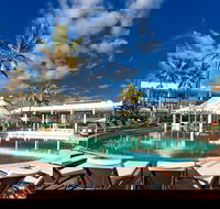 Oasis Pool Bar - Surfers Gold Coast