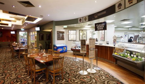 Victoria Point Tavern - Surfers Gold Coast 0