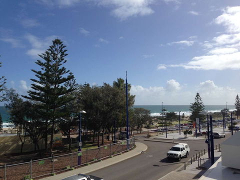 Dome - Scarborough - Surfers Gold Coast 0