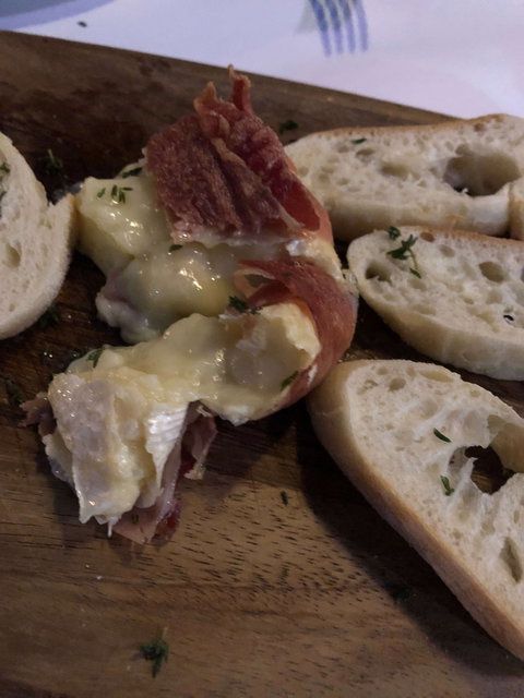 L'Isle De France Sur Mer French Restaurant - Surfers Gold Coast 0