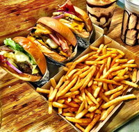 Chucks Burgers