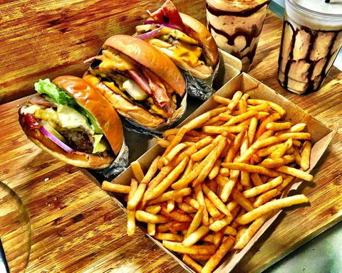 Chucks Burgers - Surfers Gold Coast 0