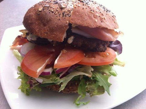 M&M Burger Bar And Take Away - Surfers Gold Coast 0