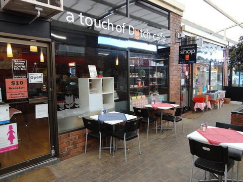A Touch Of Dutch - Surfers Gold Coast 0