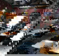 Mai's Kitchen Rules Cafe - Surfers Gold Coast