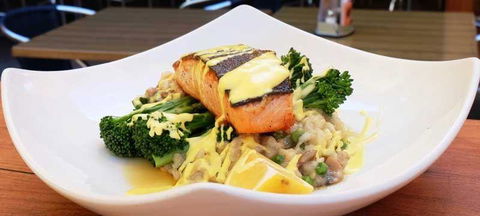 Beerwah Hotel - Surfers Gold Coast 3