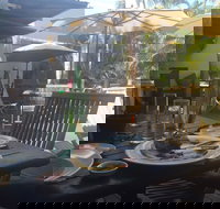 Barefoot Art Food Wine - Surfers Gold Coast