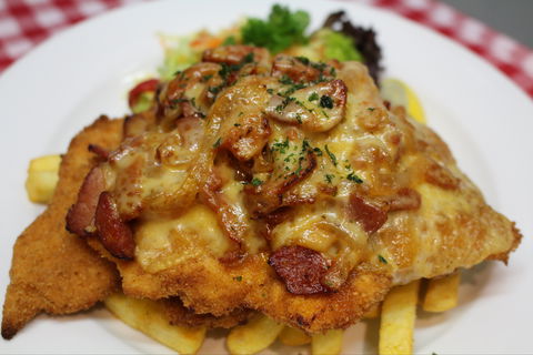 Austrian Schnitzelhaus Erina - Surfers Gold Coast 0