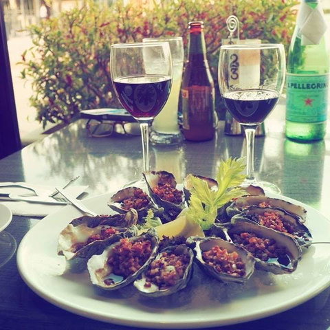 Amarettos Restaurant - Surfers Gold Coast 0