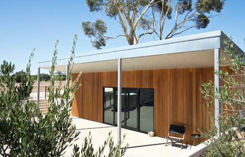 Izway Wines - Surfers Gold Coast 1