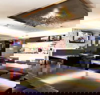 Colonial Hotel - Surfers Gold Coast