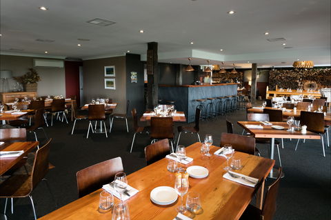 Sisters Rock Restaurant - Surfers Gold Coast 0