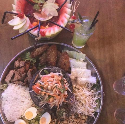 The Full Moon Bar & Restaurant - Surfers Gold Coast 0