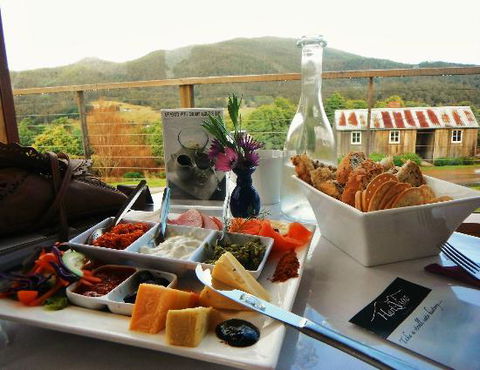 Hartzview Vineyard Cafe - Surfers Gold Coast 0