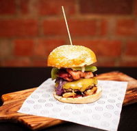 Meat in the Middle - Surfers Gold Coast