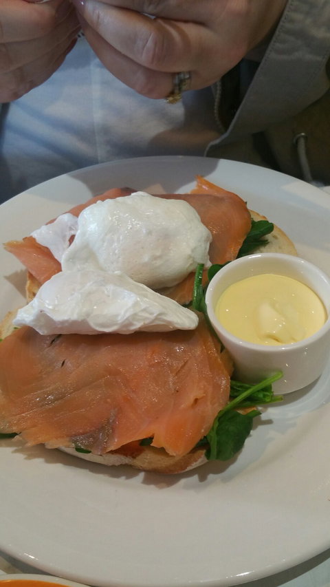 Zen Coffee Lounge - Surfers Gold Coast 4