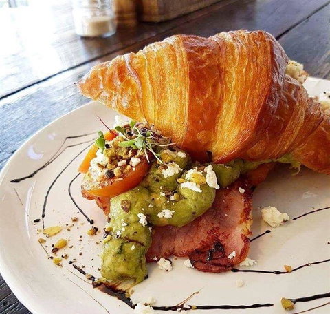 Le P'tit Cafe - Surfers Gold Coast 18