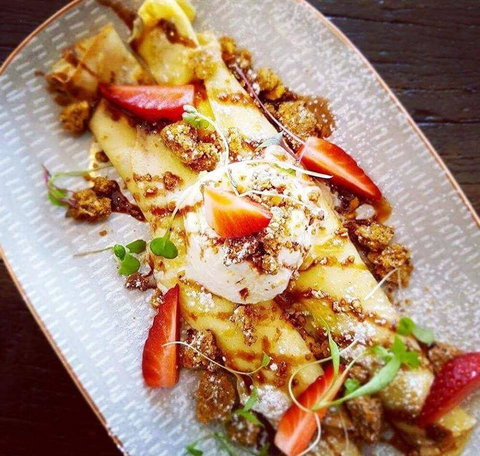 Le P'tit Cafe - Surfers Gold Coast 1
