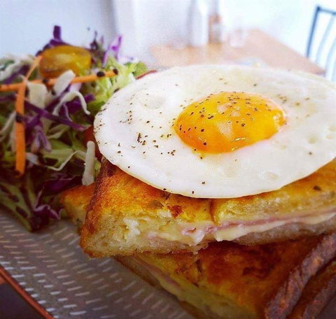 Le P'tit Cafe - Surfers Gold Coast 28