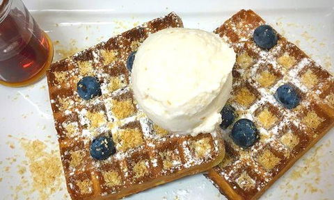 Jones Beach Cafe & Bakery - Surfers Gold Coast 9