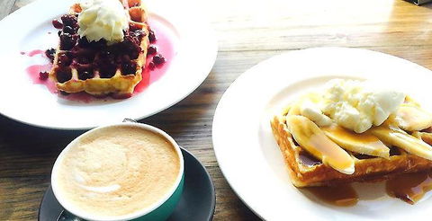 Periwinkles Cafe - Surfers Gold Coast 5