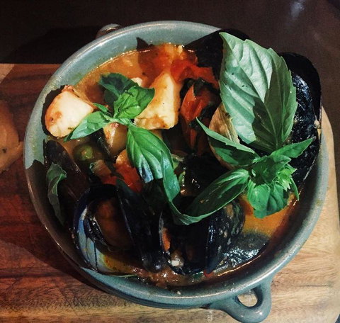 Belluci's Woden - Surfers Gold Coast 11