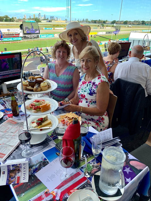 Gold Coast Turf Club - Surfers Gold Coast 7