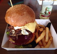 Howard Springs Tavern - Surfers Gold Coast