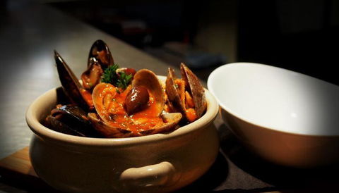 Carindale Hotel Bistro - Surfers Gold Coast 14