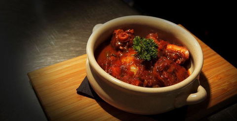 Carindale Hotel Bistro - Surfers Gold Coast 6