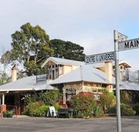 Radio Springs Hotel - Surfers Gold Coast