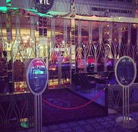 La Vie Champagne Lounge - Surfers Gold Coast