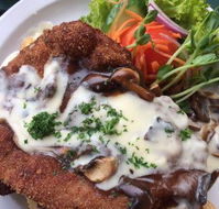 Silver Sands Tavern - Surfers Gold Coast