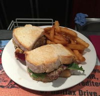 Bull and Bush Tavern - Surfers Gold Coast