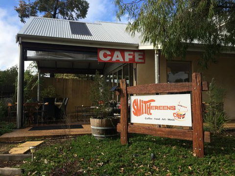 Smithereens Cafe - Surfers Gold Coast 0
